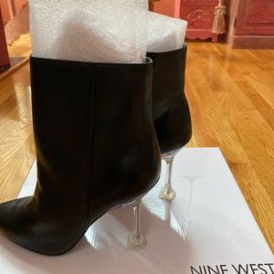 NWT Nine West Tonight Booties in Black 7.5